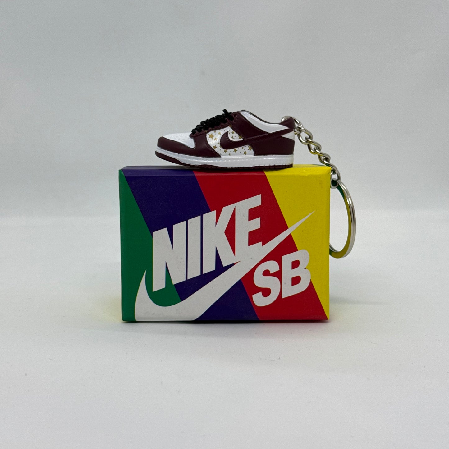 Nike Dunk Low SB Team red Supreme Keychain