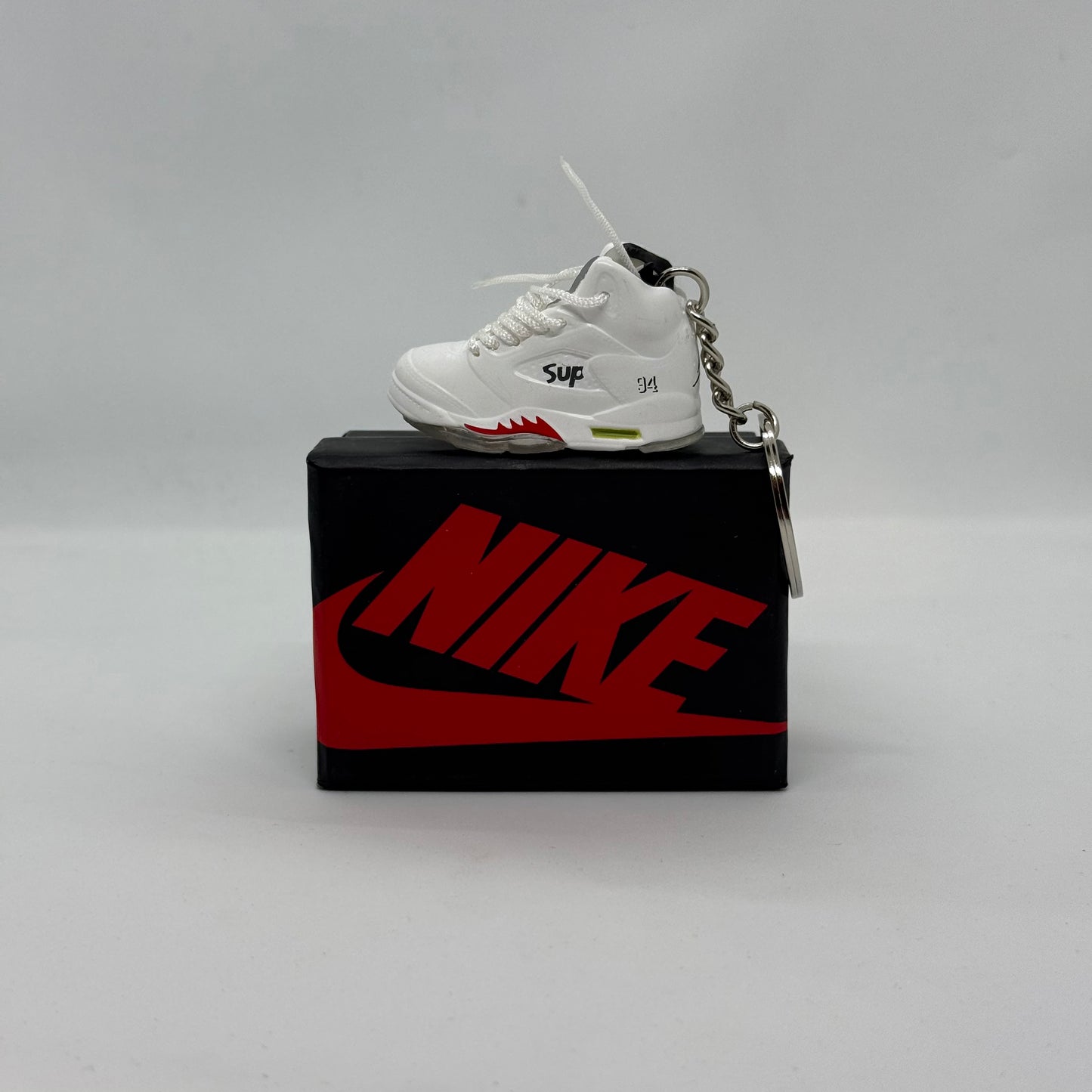 Air Jordan 5 White Supreme Keychain