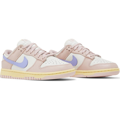 Nike Dunk Low "Pink Oxford" (W)