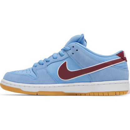 Nike SB Dunk Low "Philadelphia Phillies"