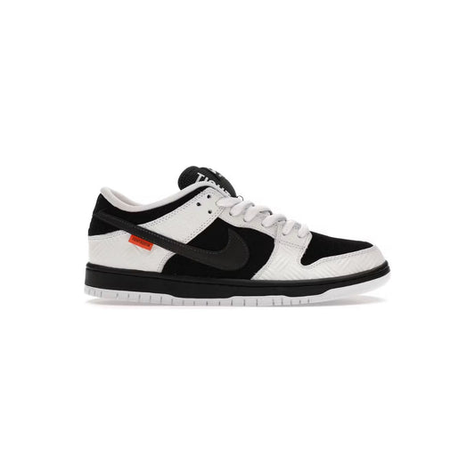 “Nike SB Dunk Low Tightbooth – Authentic skate shoes, front view”